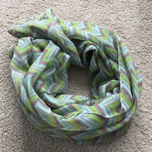 Infiniti scarf